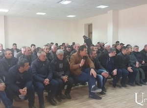 «Վանեցյա՛ն, աթոռ կուզե՞ս, արի Գյումրի, կտանք, բայց ոչ մեր տղաների հաշվին»․ գերիների հարազատների հայտարարությունը․ Առավոտ