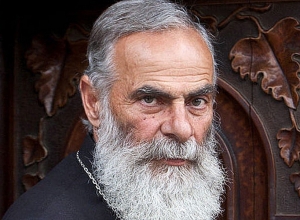 В ДТП в Котайкской области погиб духовный пастырь Джрвежа Тер Кюрег