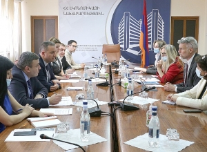 Ваан Керобян принял делегацию регионального директора ВБ по Южному Кавказу