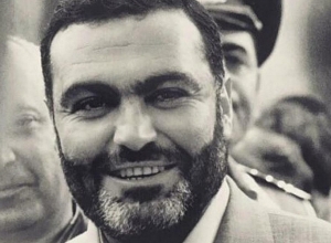 Արամ Սարգսյանը  կուսակցության անդամների հետ ծաղիկներ է խոնարհում Սպարապետի կիսանդրուն․ ՈՒՂԻՂ