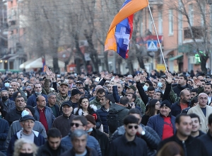 Հայրենիքի փրկության շարժման հանրահավաքն ավարտվեց երթով․ Ֆոտոշարք