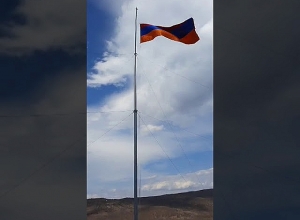 Շուռնուխում բարձրացվեց 30 մետր բարձրությամբ հայկական եռագույնը
