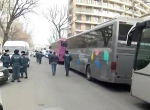 ԱԺ շենքի բոլոր մուտքերը փակ են. ՈՒՂԻՂ