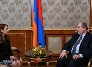 Արմեն Սարգսյանը հանդիպել է Լիլիթ Մակունցի հետ