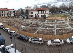 Կարո Փայլանն այցելել է Անկարայի հայկական գերեզմանոց, որտեղ ապօրինի շինարարություն է