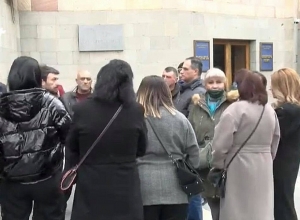 Արցախում ծառայող ժամկետային զինծառայողների ծնողների ակցիան կառավարության մոտ․ ՈՒՂԻՂ