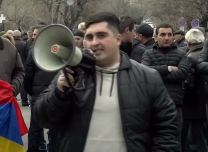 Участники акции аплодисментами поблагодарили журналистов