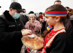 Իշխանությունը ձեզ է պատկանում և բոլորը պետք է խոնարհ լինեն ձեր որոշմանը. Վարչապետն այցելել է Արագածոտնի մարզ