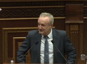 «Չեմ հայտնում շնորհակալություն այն պատգամավորին, ով այստեղ ընդամենն ինչ-որ բաներ հայտարարեց»․ նախարար