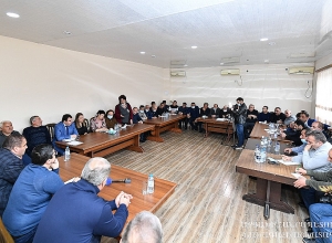 Արայիկ Հարությունյանը Երևանում հանդիպել է Հադրութի և Քաշաթաղի շրջանների մի խումբ բնակիչների հետ