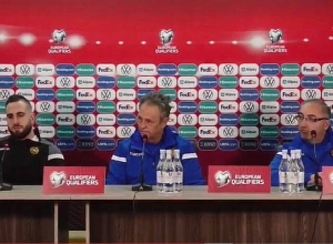 Հայաստանի ազգային հավաքականի գլխավոր մարզիչ Խոակին Կապառոսի և կիսապաշտպան Բարսեղյանի ասուլիսը․ ՈՒՂԻՂ