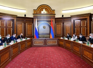 В правительстве состоялась встреча вице-премьеров РА и РФ