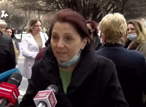 «Пусть составят группу психологов, пойдут в части и работают с парнями, чтобы те не навредили себе»