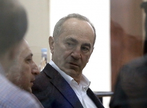 Դատարանը առաջնահերթ համարեց քննարկել փաստաբանների և դատախազների վարքագիծը