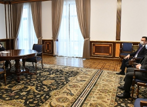 Армен Саркисян принял новоназначенного министра ВТП Айка Чобаняна