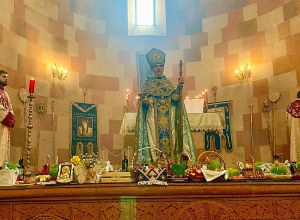 Ստեփանակերտի Ս. Աստվածամոր Մայր տաճարում Սբ․ Զատիկի պատարագ է մատուցվել