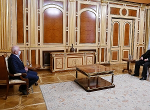 Արմեն Սարգսյանն ընդունել է ԵՊՀ իրավագիտության ֆակուլտետի դեկան, պրոֆեսոր  Գագիկ Ղազինյանին