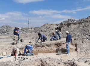 «Կարմիր բլուր» հնավայրում իրականացվում են պեղումներ. հայտնաբերվել է ուրարտական շերտ