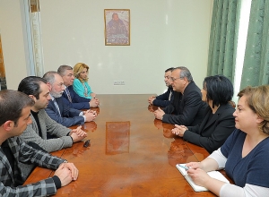 Մհեր Արմենիան, Հայկ Բաբուխանյանը՝ Արցախի ԱԺ նախագահի մոտ. քննարկել են տարածաշրջանային և աշխարհաքաղաքական հարցեր