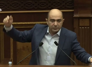 «Человек, вышедший из вашей фракции сказал, что вы сказали: не отдавайте комиссию в руки Марукяна, он засудит нас всех»