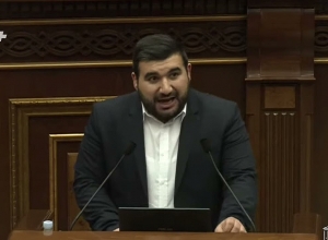 Господа зятья отвергнутых и сыновья беглецов, вам кажется, что вы сломаете нас? Ваагн Алексанян