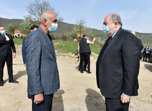 Պատերազմից հետո գյուղը զրկվել է արոտավայրերից, որոնք այժմ Ադրբեջանի վերահսկողության տակ են․ նախագահն այցելել է Շուռնուխ