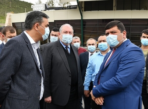 Այստեղ բոլորին անհանգստացնող մի շատ կարևոր խնդիր կա՝ անվտանգության խնդիրը․ նախագահը հանդիպել  է Սյունիքի մի շարք բնակավայրերի ղեկավարների հետ