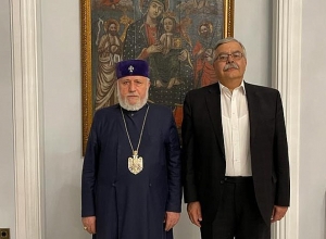 Կաթողիկոսն ընդունել է ՀՅԴ Բյուրոյի ներկայացուցիչ Հակոբ Տեր-Խաչատրյանին