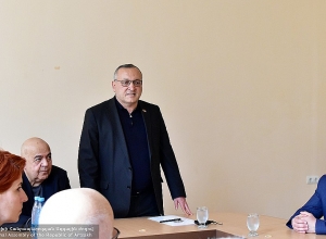 ԱԺ նախագահ Արթուր Թովմասյանը հանդիպել է Շուշիի տեխնոլոգիական համալսարանի պրոֆեսորադասախոսական կազմի հետ