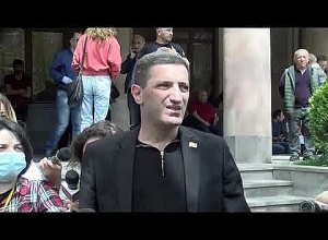 Они выполняют политический заказ и они ответят за это: Геворг Петросян