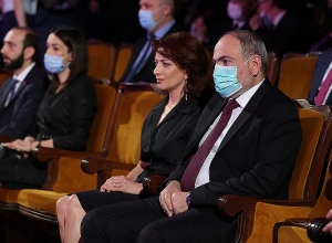 Премьер-министр с супругой присутствовал на заключительном концерте проекта «Три реквиема»