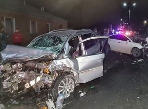 «Զվարթնոց»-ից ից դեպի Էջմիածին տանող ճանապարհին տեղի է ունեցել ավտովթար, կան տուժածներ և զոհ