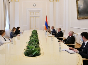Արմեն Սարգսյանն ընդունել է Լիբանանի նախագահի հատուկ ներկայացուցիչ Վարդինե Օհանյանին
