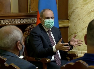 Փաշինյանը հյուրընկալել է ծանրամարտի եւ ազատ ոճի ըմբշամարտի Հայաստանի հավաքականների անդամներին