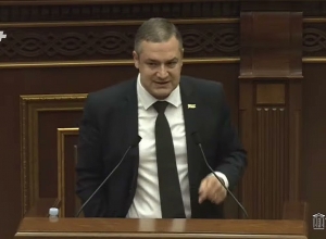 Քաղաքական մեծամասնություն, քանի դեռ ժամանակ կա, բերե՛ք 18թ․-ին խոստացած ծրագիրը․ Ուրիխանյան