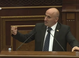 Некоторые оппозиционеры заставляют делать пожертвования в предвыборный фонд: Ваагн Овакимян