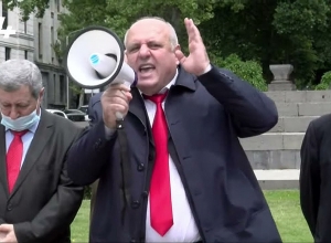 «Շնորհավորում ենք աշխատավոր, բայց աշխատանք չունեցող հայ ժողովրդին»