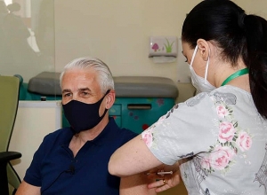 ԵՄ դեսպանը պատվաստվել է