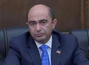 Երեք տարի այնպես են կառավարել երկիրը, որ պետք է մարդուն համոզես, որ ապագա կա․ Էդմոն Մարուքյան