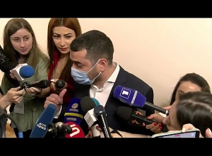 Пусть не делают своих популистских заявлений с трибуны НС: Акопян