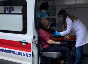 На Северном проспекте Еревана размещен мобильный пункт вакцинации