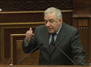 Դիրքը հնարավոր չէ դնել այնպիսի տեղ, որը ապահովի անվտանգությունը և վերահսկողությունը․ Վ․Հարությունյանը՝ Սյունիքի սահմանների մասին