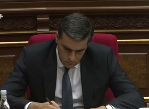 Տիկին Սամսոնյան, կարո՞ղ եմ պնդել,որ դուք միասին եք աշխատում ադրբեջանցի պատգամավորների հետ․Կարապետյան