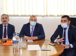 Նախարարի պաշտոնակատարը ներկայացրեց պաշտոնակատարին