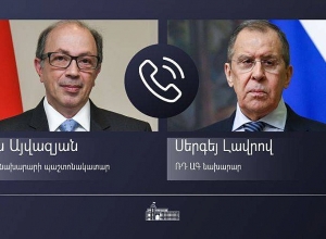 Ара Айвазян проинформировал Лаврова о недавнем инциденте на государственной границе Армении