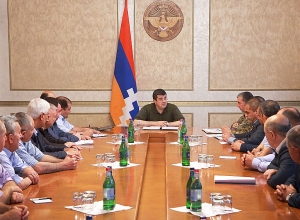 ԱՀ նախագահը «Արցախի պահեստազորի սպաների միության» անդամների հետ քննարկել է սպաների սոցիալական խնդիրները