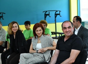 Աննա Հակոբյանը Սյունիքում է