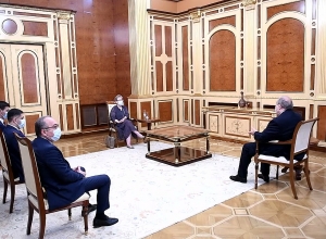 Президент принял посла ЕС Андреа Викторин