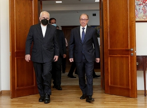 Началась встреча Ара Айвазяна с главой МИД Ирана Мохаммадом Джавадом Зарифом