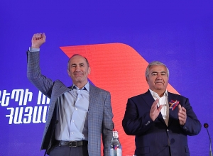Եթե իշխանությունը չփոխվի, պատերազմի մասին ճշմարտությունը չենք իմանա․ Քոչարյանը հանդիպել է վանաձորցիների հետ